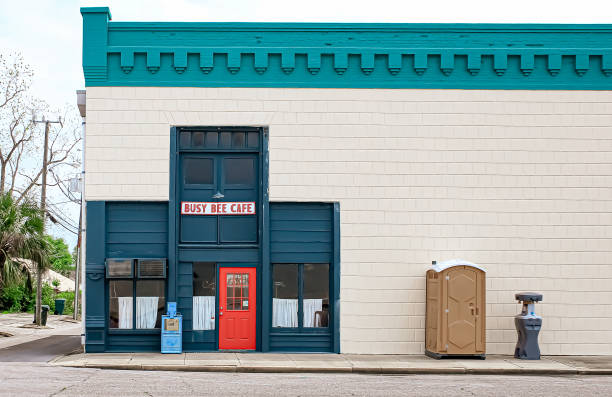 Best Portable toilet rental cost  in Valley Falls, KS